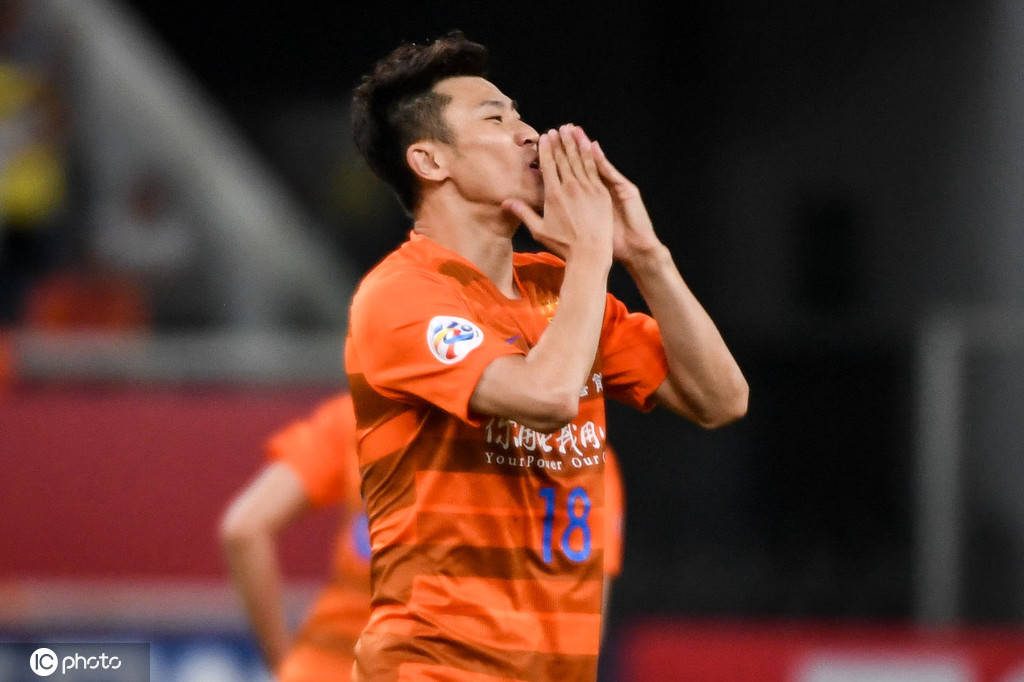 详细阅读:开云体育下载-加时末段山东泰山造点机会——荷甲节点到来;引发热议;球探报告显示潜力的简单介绍 开云体育下载-加时末段山东泰山造点机会——荷甲节点到来;引发热议;球探报告显示潜力的简单介绍