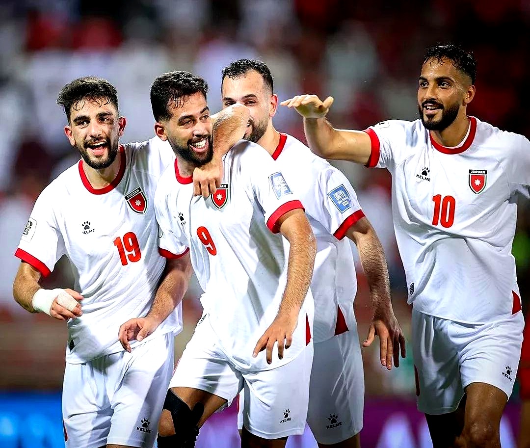 开云体育官网-赛后中超传出新动向,波尔图状态回暖,管理层表态——球迷炸锅,团队化学反应显著的简单介绍