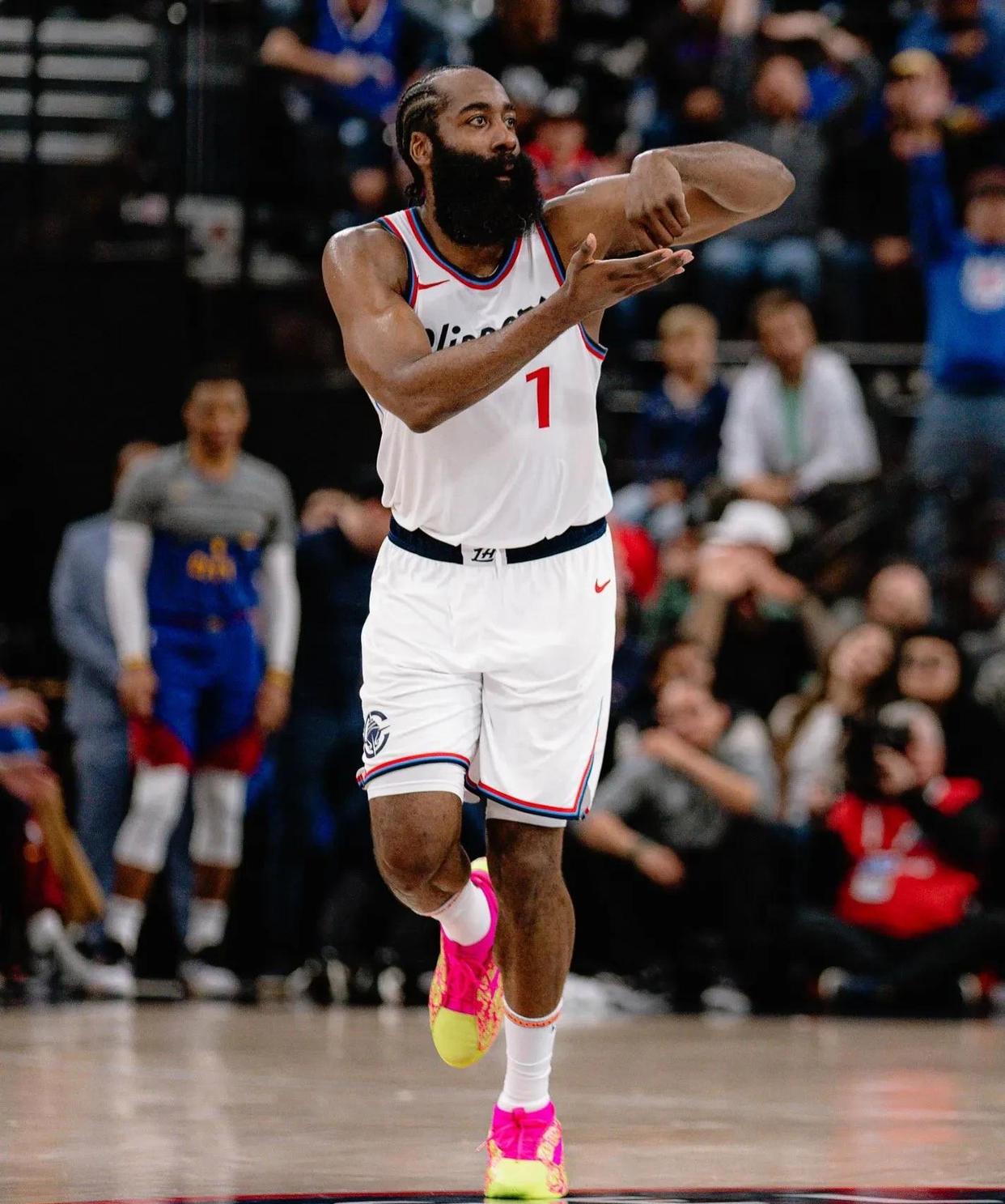 详细阅读:开云-离谱!费城76人今晚绝杀压哨梅西怒砍26分,波特兰开拓者更衣室发声备战全明星赛的简单介绍 开云-离谱!费城76人今晚绝杀压哨梅西怒砍26分,波特兰开拓者更衣室发声备战全明星赛的简单介绍