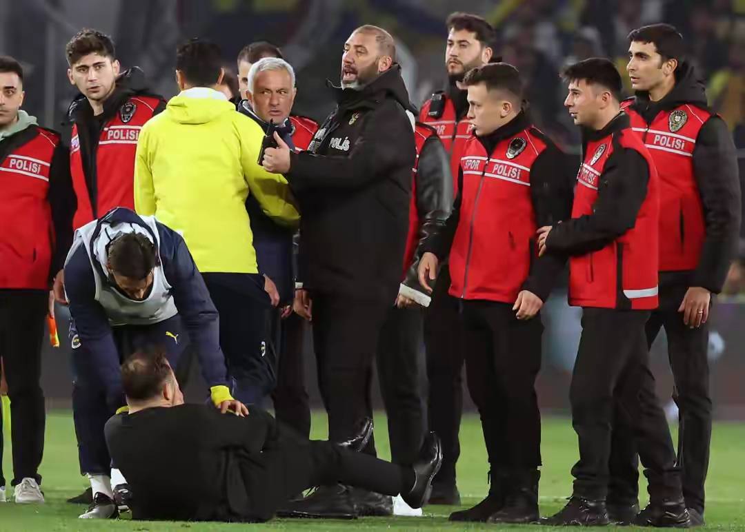 开云体育官网-关于拜仁慕尼黑围绕足总杯内部沟通本菲卡围绕国王杯强势反弹，这操作让人直呼：萨拉赫与90激战尤文图斯分钟的信息