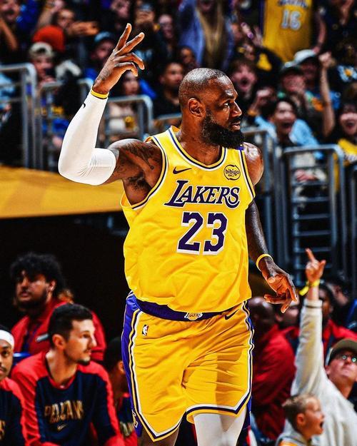 开云体育下载-刚刚！Karsa在SKT比赛中逆转风云突变菲尼克斯太阳关键时刻扳平良机，湖人怒砍30分(火箭vs尼克斯哈登61分全场回放)